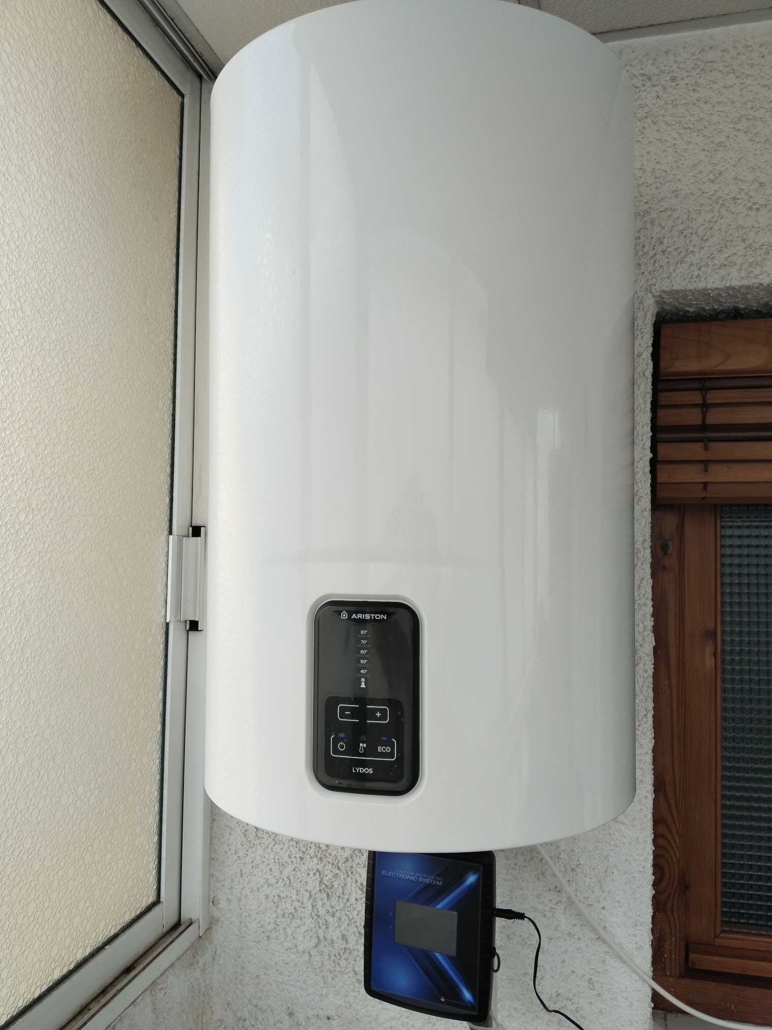 Termo eléctrico instalado en vivienda de Alicante